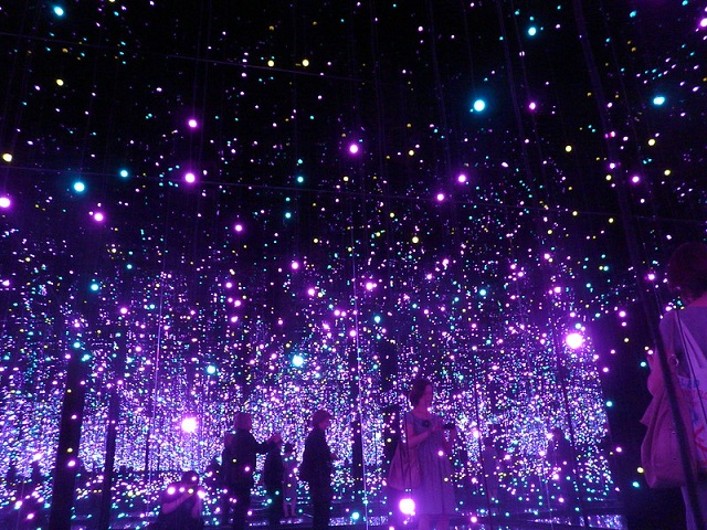 infinity mirrored room - Yayoi Kusama